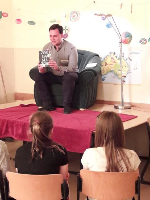Bühne frei für Bücherfans, Geschichtenerzähler und Lesenarren