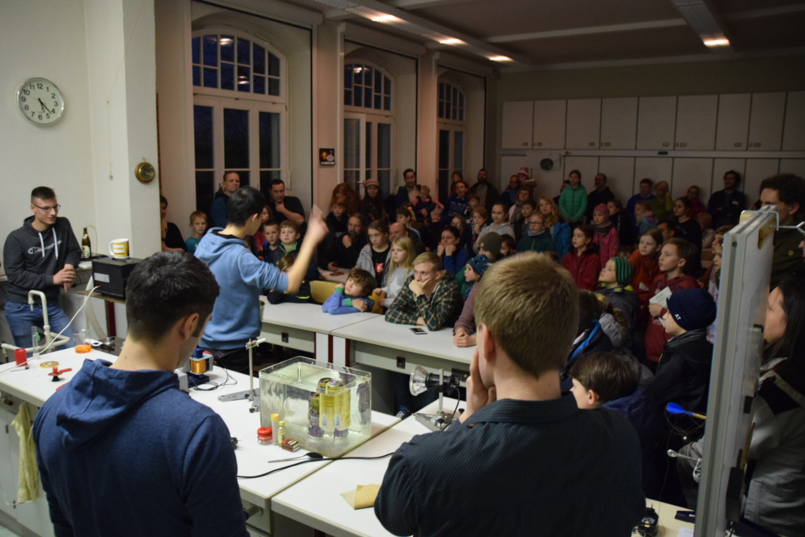 Volles Haus zum Abend der offenen Tür